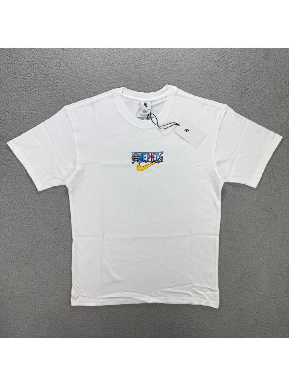 Nike One Piece T Shirt Mens Small S White Solo Swoosh Graphic Logo Tee Luffy
